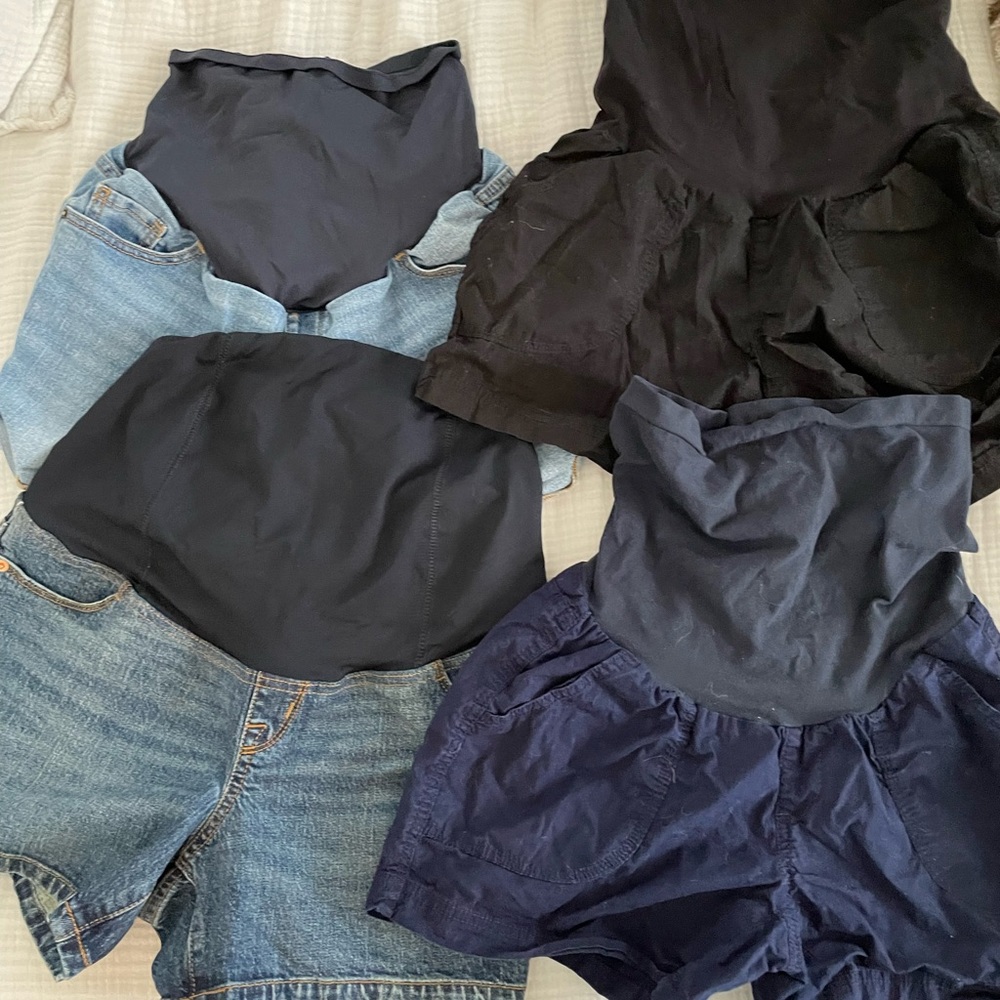 Maternity shorts